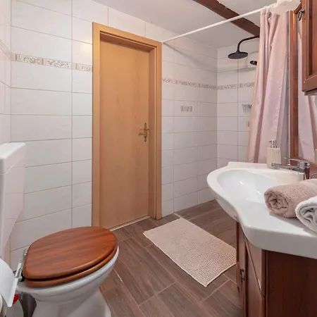 Old Istrian House With Jacuzzi * Capodistria