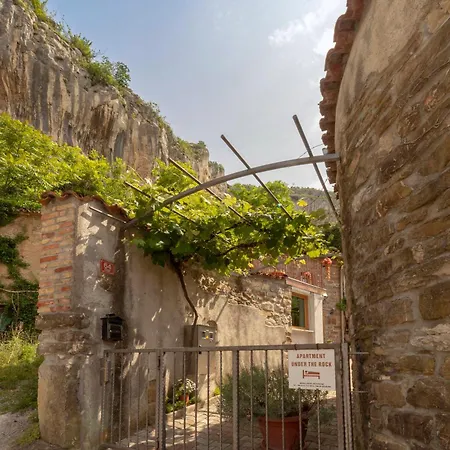 Old Istrian House With Jacuzzi
