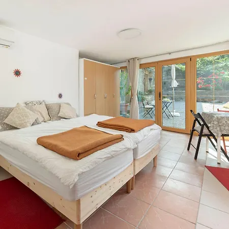 Old Istrian House With Jacuzzi Apartman